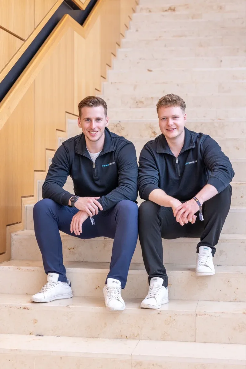 Die Finanzstarter-Gründer Tim Thöne und Philipp Berner